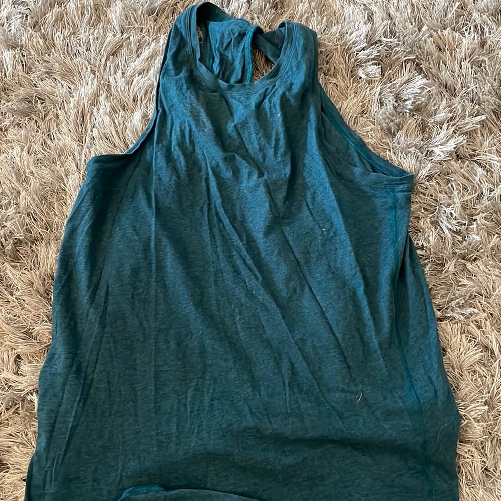 Lululemon tank